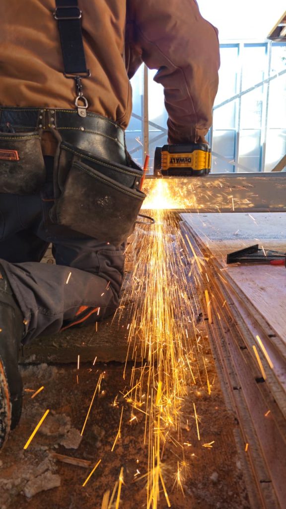On-site Overhead Welding in toronto and CTA
