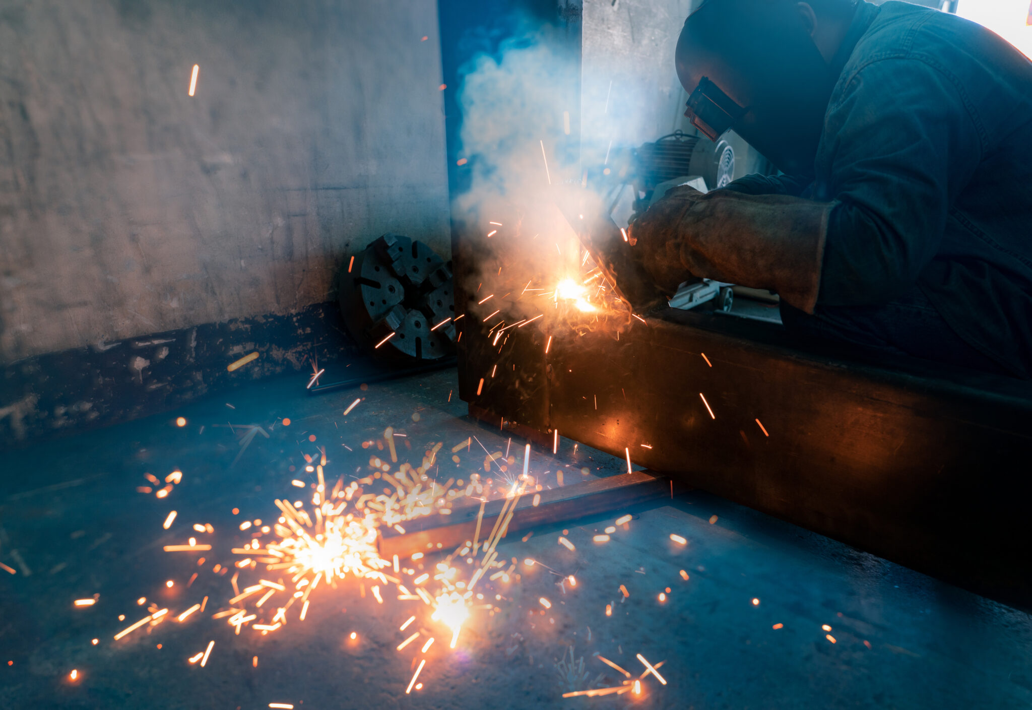 Welding repair service on a steel component